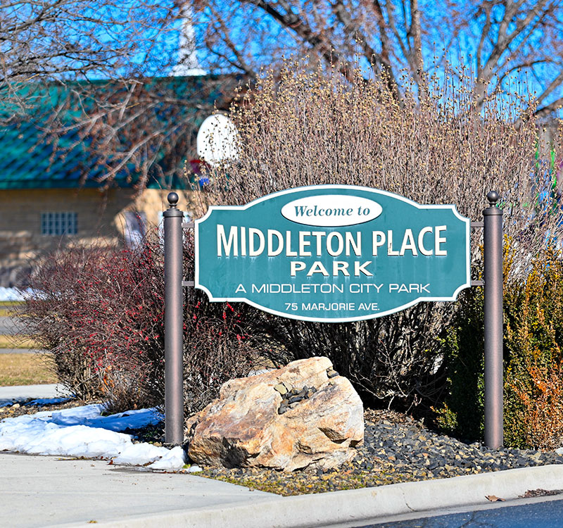 A welcome to Middleton Place Park sign.